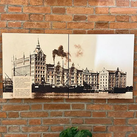 Molino Stucky Chimera - Canal View