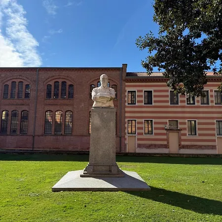 Molino Stucky Chimera - Canal View * ונציה