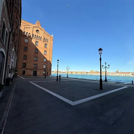 Molino Stucky Chimera - Canal View דירה *