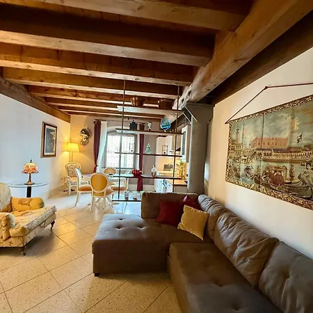 Molino Stucky Chimera - Canal View *