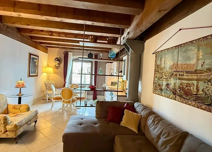 Molino Stucky Chimera - Canal View *
